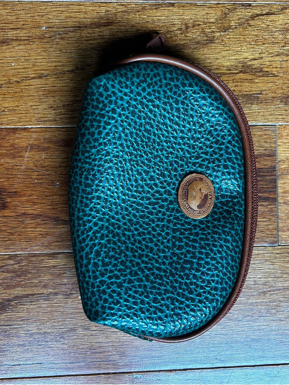 VINTAGE Dooney & Bourke Green Pebbled Leather Pouch with Tan Trim - Picture 4 of 5